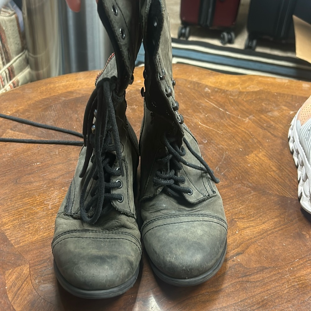 Steve Madden combat boots